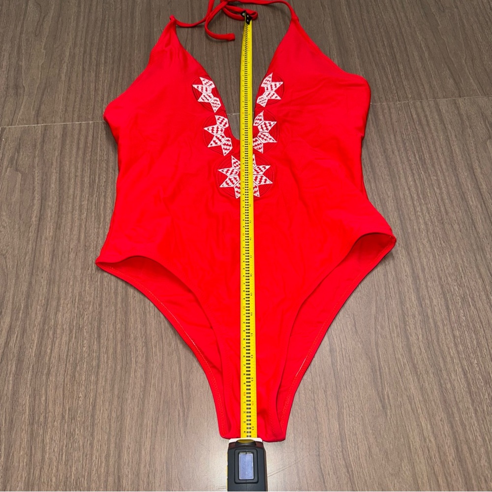 Cupshe Onepiece Large Bathing Swim Suit‎ Red Embroidered Plunging Neck Swimwear - Picture 7 of 10